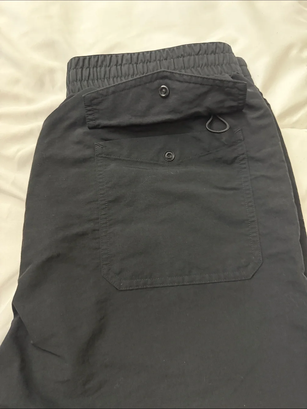 Uniqlo Men's Black Athletic Elastic-Waist Shorts